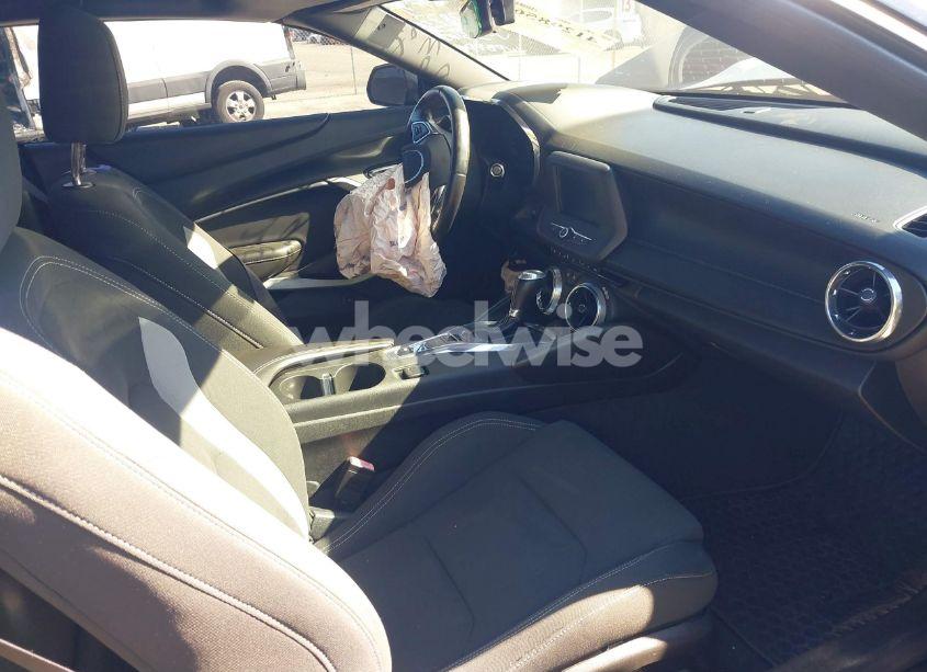 Photo 5 of 2017 Chevrolet Camaro 1LT (VIN 1G1FB3DS7H0163363)