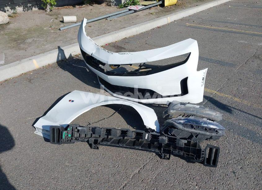 Photo 12 of 2019 Chevrolet Camaro 1LT (VIN 1G1FB3DS7K0120438)