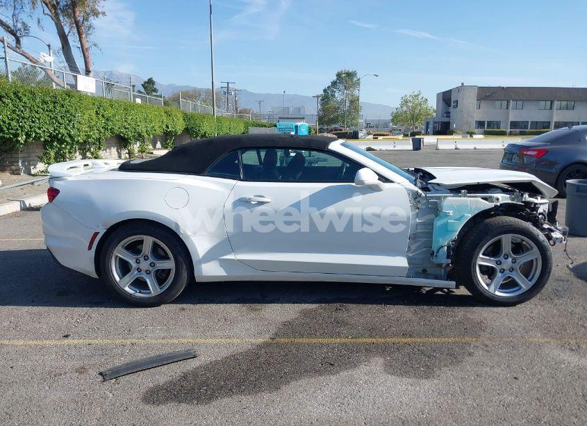 Photo 14 of 2019 Chevrolet Camaro 1LT (VIN 1G1FB3DS7K0120438)