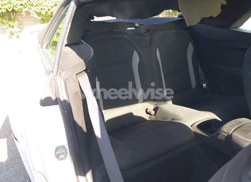 Photo 8 of 2019 Chevrolet Camaro 1LT (VIN 1G1FB3DS7K0120438)