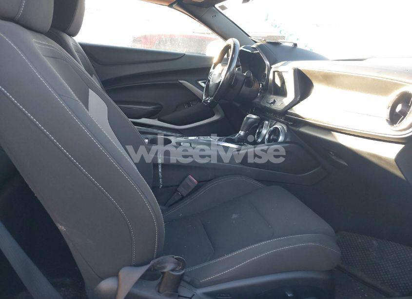 Photo 5 of 2019 Chevrolet Camaro LS/LT (VIN 1G1FB3DS7K0124988)