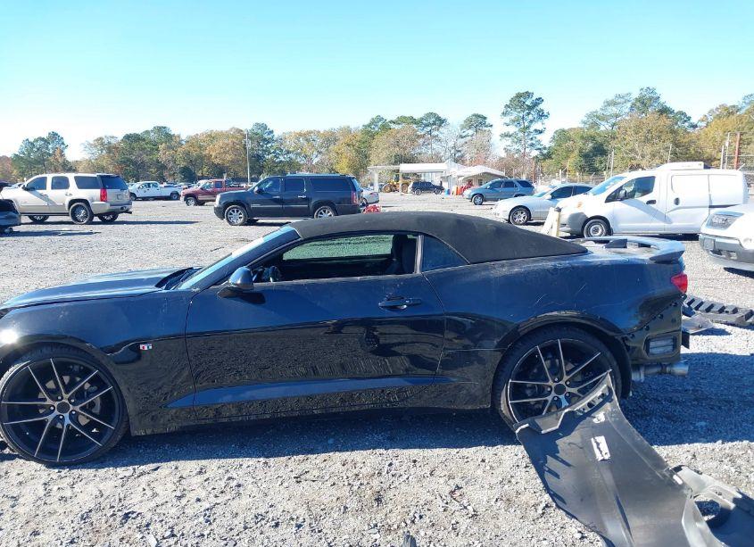 Photo 13 of 2019 Chevrolet Camaro 1LT (VIN 1G1FB3DS7K0133805)