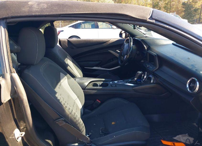 Photo 5 of 2019 Chevrolet Camaro 1LT (VIN 1G1FB3DS7K0133805)