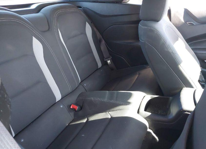 Photo 8 of 2019 Chevrolet Camaro 1LT (VIN 1G1FB3DS7K0133805)