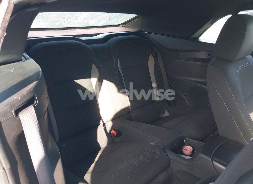 Photo 8 of 2019 Chevrolet Camaro 1LT (VIN 1G1FB3DS8K0117600)