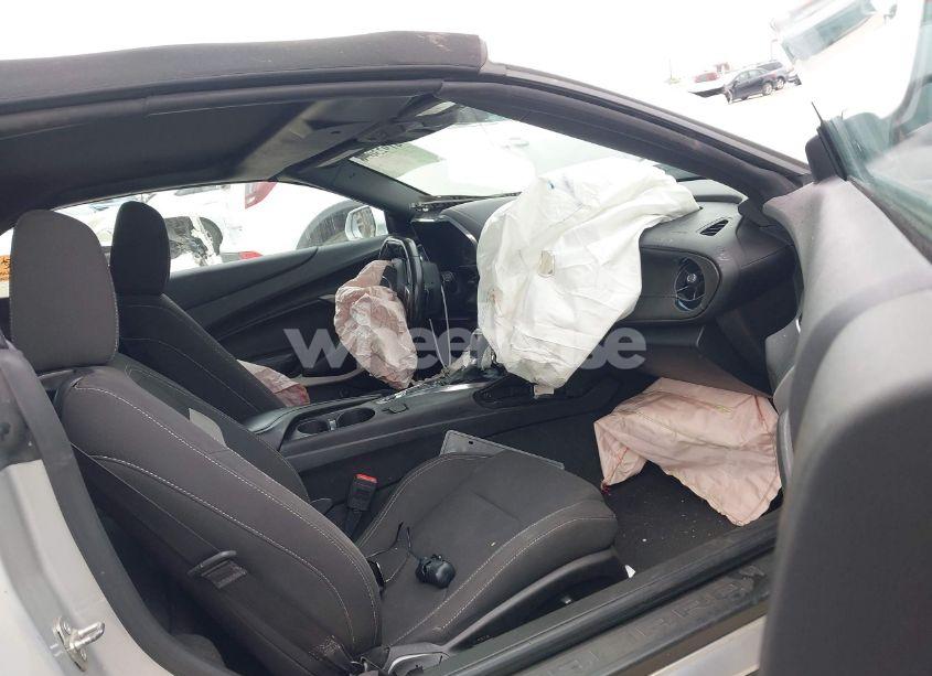 Photo 5 of 2019 Chevrolet Camaro 1LT (VIN 1G1FB3DS9K0133305)