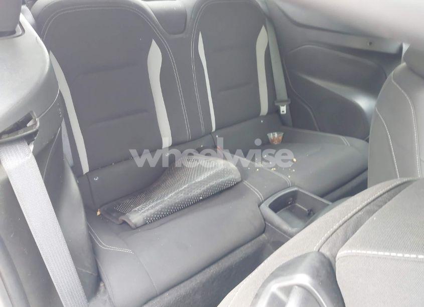 Photo 8 of 2019 Chevrolet Camaro 1LT (VIN 1G1FB3DS9K0133305)