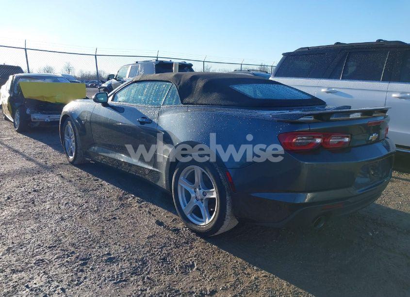 Photo 3 of 2020 Chevrolet Camaro RWD 1LT (VIN 1G1FB3DS9L0113332)