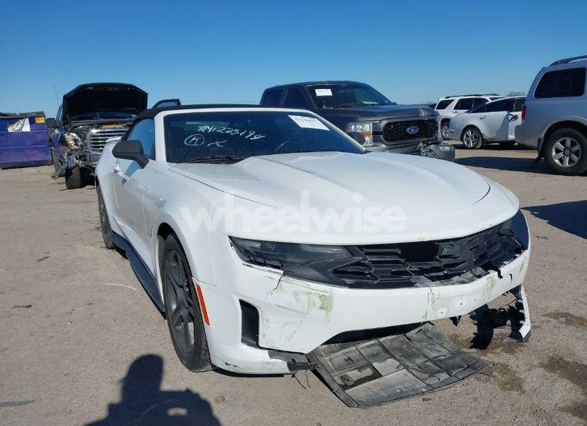 2019 Chevrolet Camaro 1LT (VIN 1G1FB3DSXK0108395) main photo