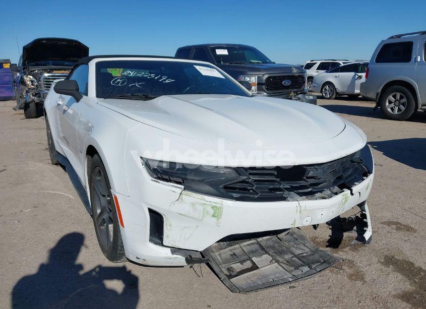 Photo 6 of 2019 Chevrolet Camaro 1LT (VIN 1G1FB3DSXK0108395)