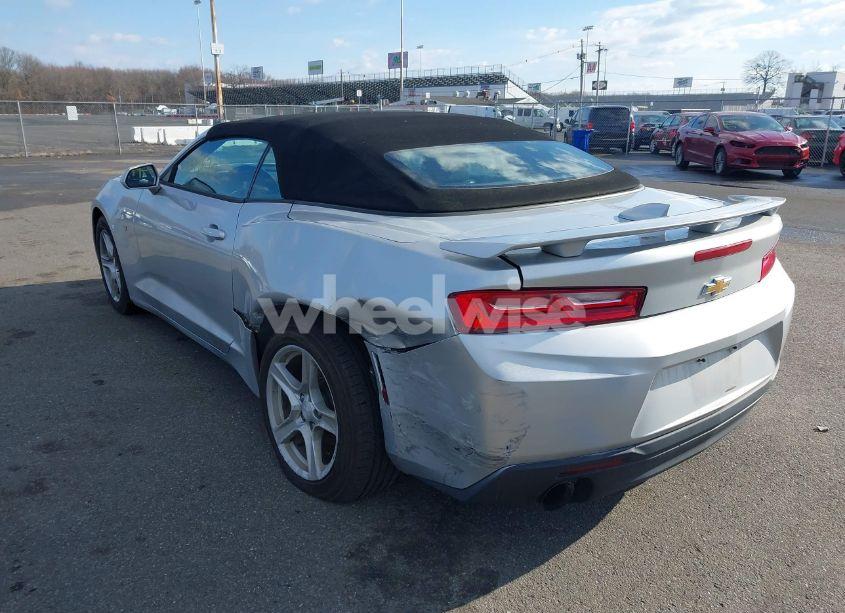 Photo 3 of 2016 Chevrolet Camaro 1LT (VIN 1G1FB3DX0G0182430)