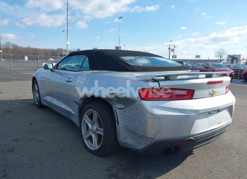 Photo 6 of 2016 Chevrolet Camaro 1LT (VIN 1G1FB3DX0G0182430)