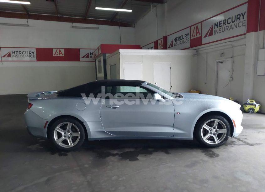 Photo 13 of 2018 Chevrolet Camaro 1LT (VIN 1G1FB3DX1J0130330)