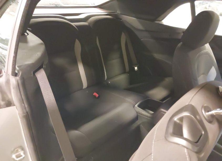 Photo 8 of 2019 Chevrolet Camaro 1LT (VIN 1G1FB3DX1K0112329)