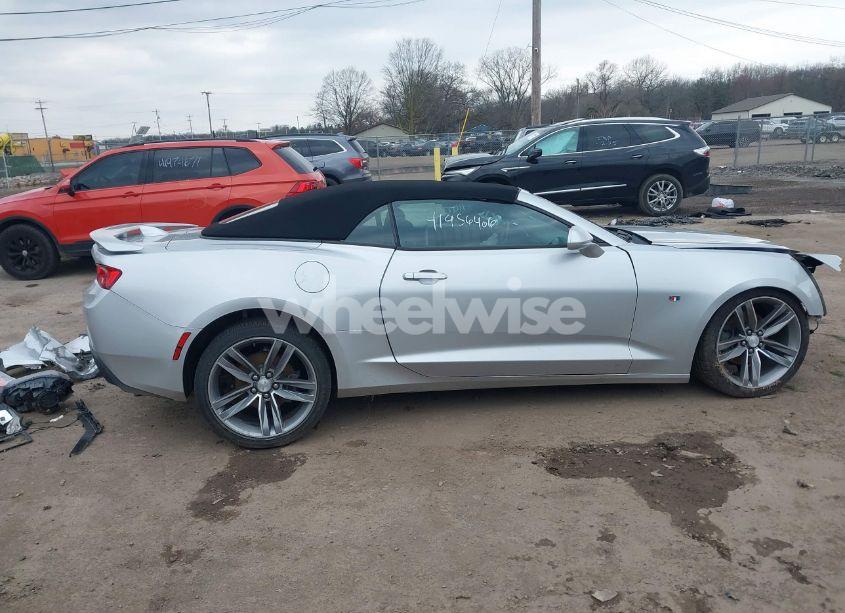 Photo 14 of 2017 Chevrolet Camaro 1LT (VIN 1G1FB3DX4H0111362)