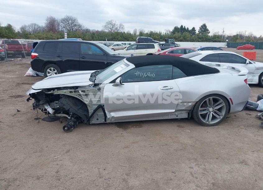 Photo 15 of 2017 Chevrolet Camaro 1LT (VIN 1G1FB3DX4H0111362)