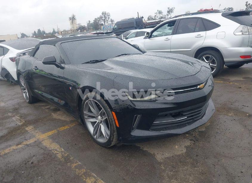 2017 Chevrolet Camaro 1LT (VIN 1G1FB3DX4H0120742) main photo