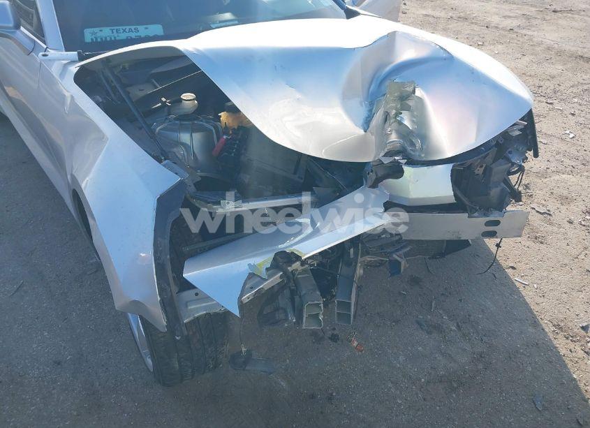 Photo 6 of 2018 Chevrolet Camaro 1LT (VIN 1G1FB3DX4J0119550)