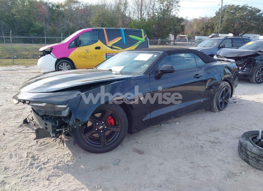 Photo 2 of 2020 Chevrolet Camaro RWD 1LT (VIN 1G1FB3DX6L0117950)