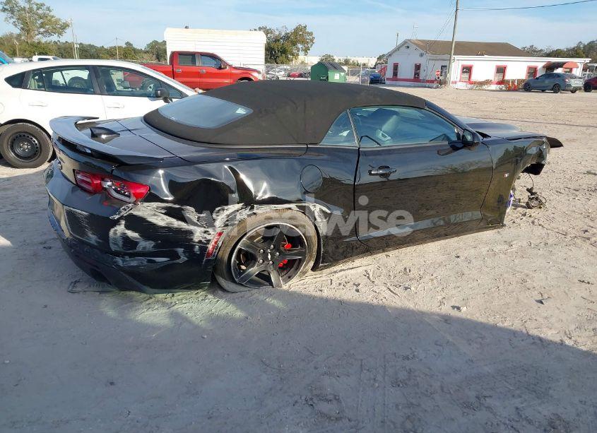 Photo 4 of 2020 Chevrolet Camaro RWD 1LT (VIN 1G1FB3DX6L0117950)