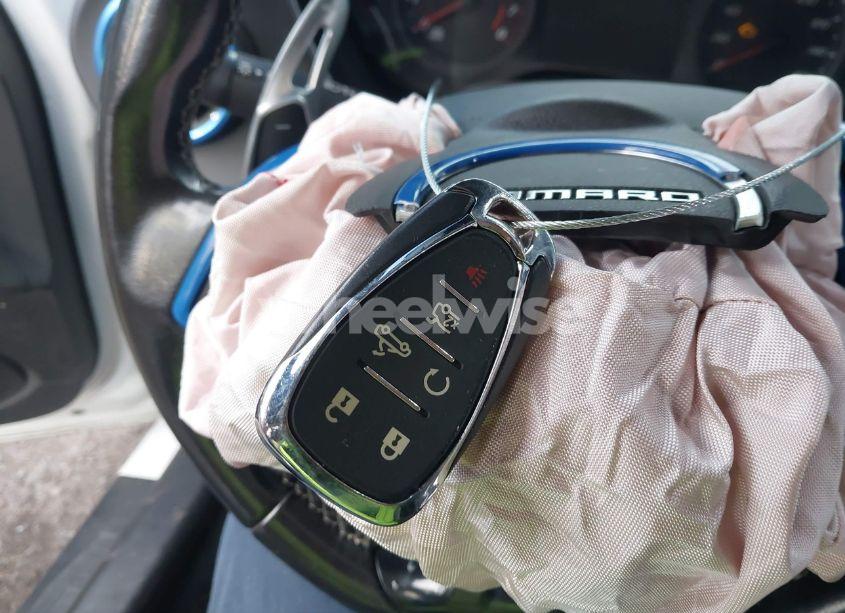 Photo 11 of 2019 Chevrolet Camaro 1LT (VIN 1G1FB3DXXK0124754)