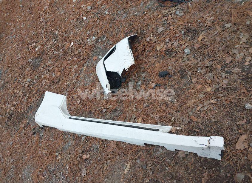 Photo 12 of 2019 Chevrolet Camaro 1LT (VIN 1G1FB3DXXK0124754)