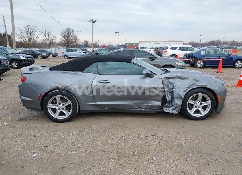 Photo 13 of 2020 Chevrolet Camaro RWD 1LT (VIN 1G1FB3DXXL0100679)