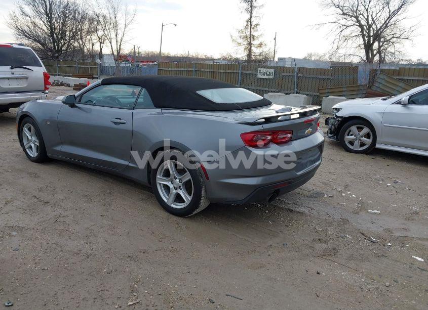 Photo 3 of 2020 Chevrolet Camaro RWD 1LT (VIN 1G1FB3DXXL0100679)