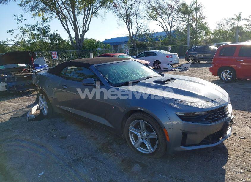 2020 Chevrolet Camaro RWD 1LT (VIN 1G1FB3DXXL0105753) main photo