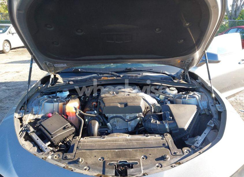 Photo 10 of 2020 Chevrolet Camaro RWD 1LT (VIN 1G1FB3DXXL0105753)