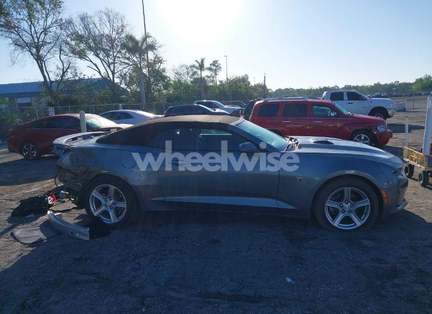 Photo 13 of 2020 Chevrolet Camaro RWD 1LT (VIN 1G1FB3DXXL0105753)