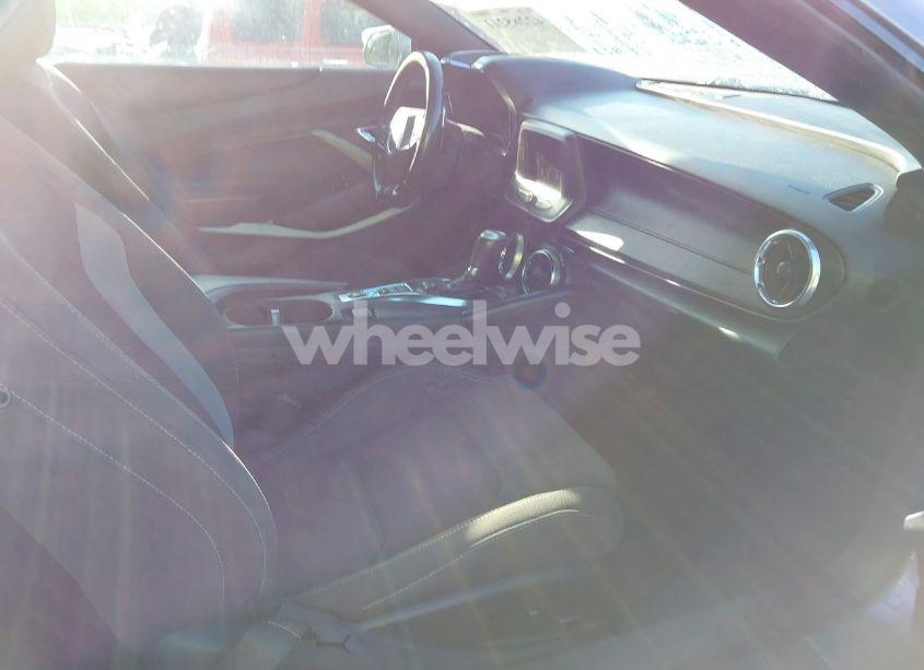 Photo 5 of 2020 Chevrolet Camaro RWD 1LT (VIN 1G1FB3DXXL0105753)