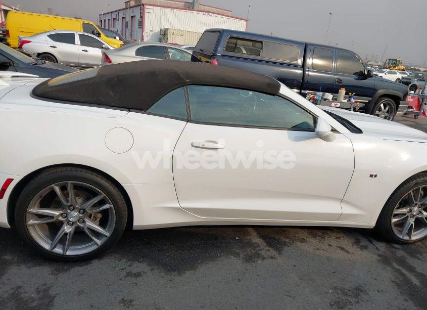 Photo 14 of 2020 Chevrolet Camaro RWD 1LT (VIN 1G1FB3DXXL0144990)