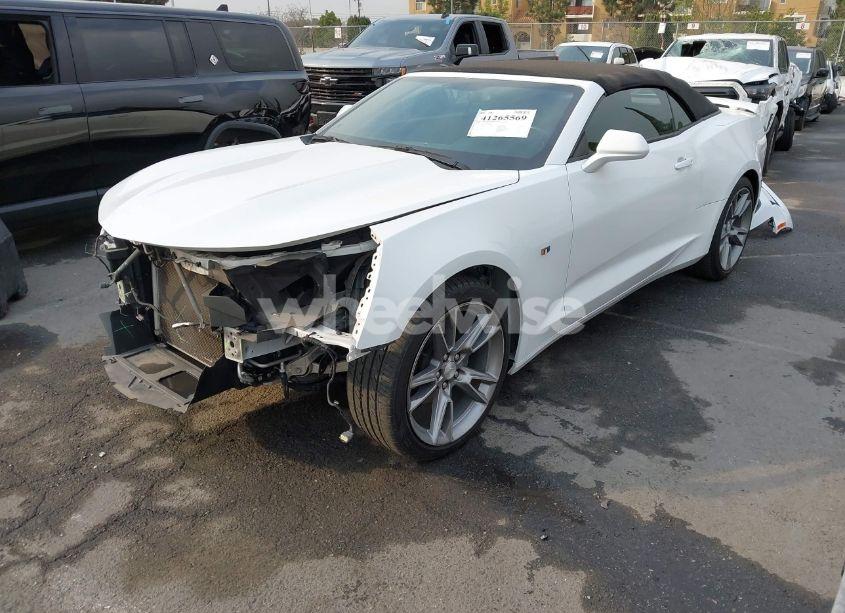 Photo 2 of 2020 Chevrolet Camaro RWD 1LT (VIN 1G1FB3DXXL0144990)