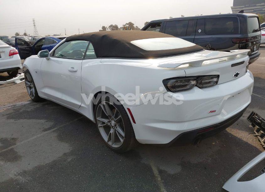 Photo 3 of 2020 Chevrolet Camaro RWD 1LT (VIN 1G1FB3DXXL0144990)