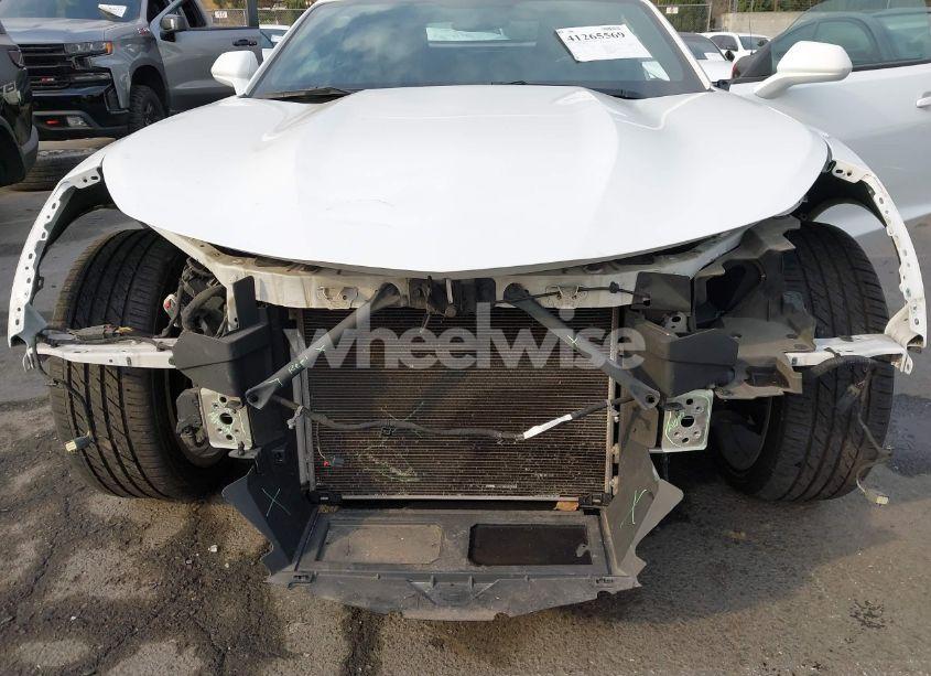 Photo 6 of 2020 Chevrolet Camaro RWD 1LT (VIN 1G1FB3DXXL0144990)