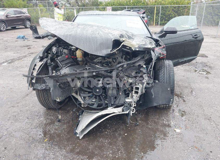 Photo 6 of 2018 Chevrolet Camaro 2LT (VIN 1G1FC1RS6J0182650)