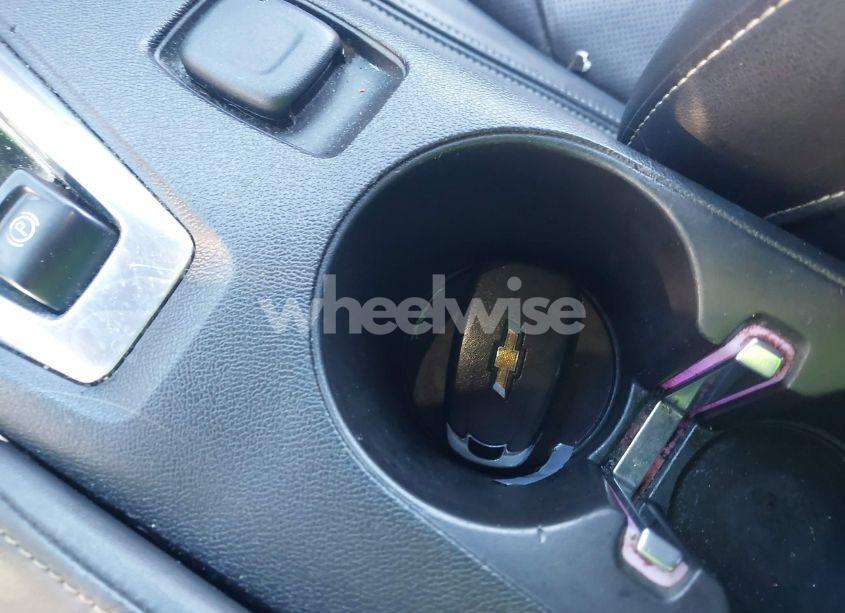 Photo 11 of 2017 Chevrolet Camaro 2LT (VIN 1G1FC1RSXH0146647)