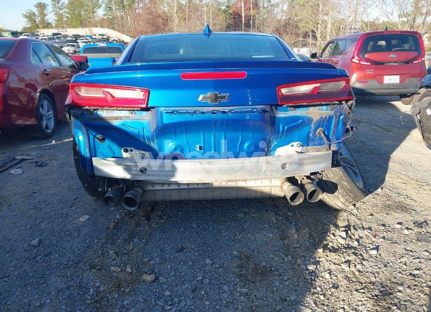 Photo 6 of 2017 Chevrolet Camaro 2LT (VIN 1G1FC1RSXH0146647)