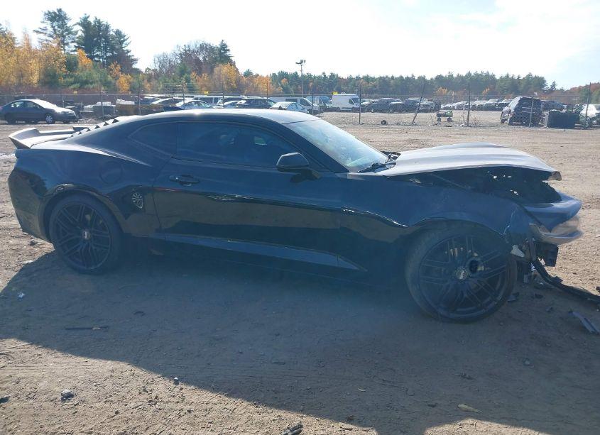 Photo 14 of 2017 Chevrolet Camaro 2LT (VIN 1G1FC1RSXH0179549)