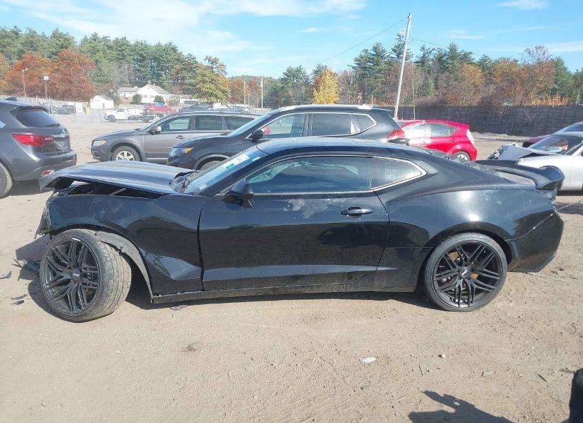 Photo 15 of 2017 Chevrolet Camaro 2LT (VIN 1G1FC1RSXH0179549)