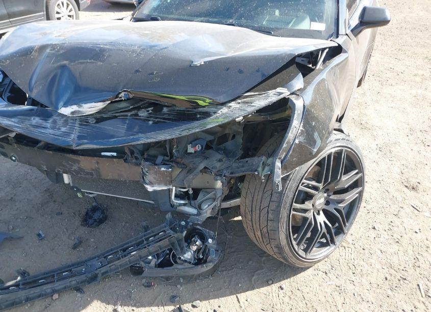 Photo 18 of 2017 Chevrolet Camaro 2LT (VIN 1G1FC1RSXH0179549)