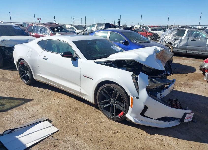 2022 Chevrolet Camaro RWD 2LT (VIN 1G1FC1RX0N0106097) main photo