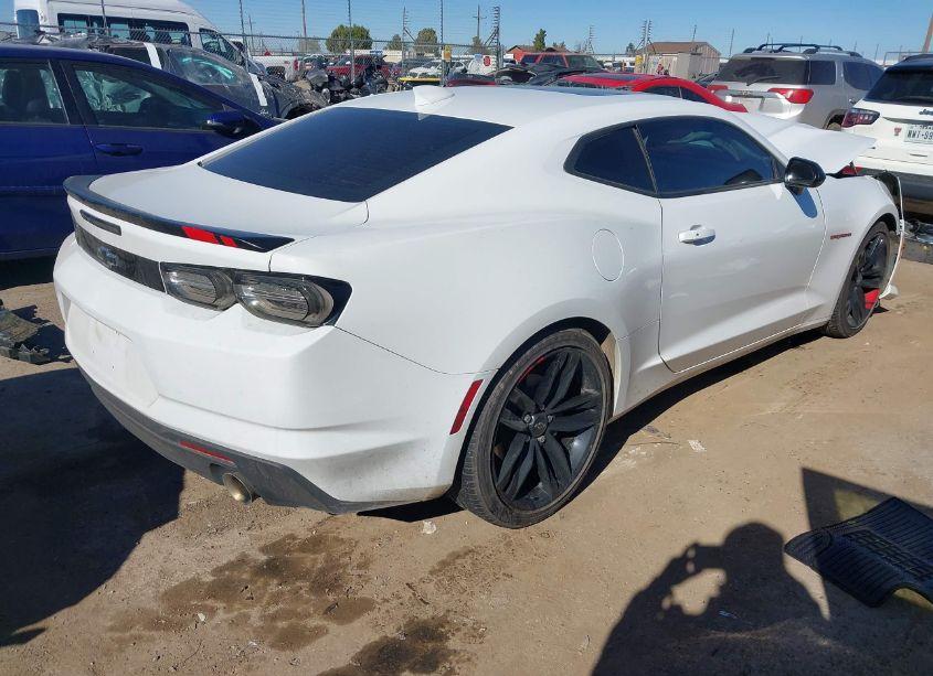 Photo 4 of 2022 Chevrolet Camaro RWD 2LT (VIN 1G1FC1RX0N0106097)