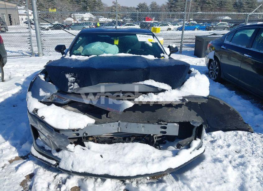 Photo 12 of 2019 Chevrolet Camaro 2LT (VIN 1G1FC1RX8K0127503)