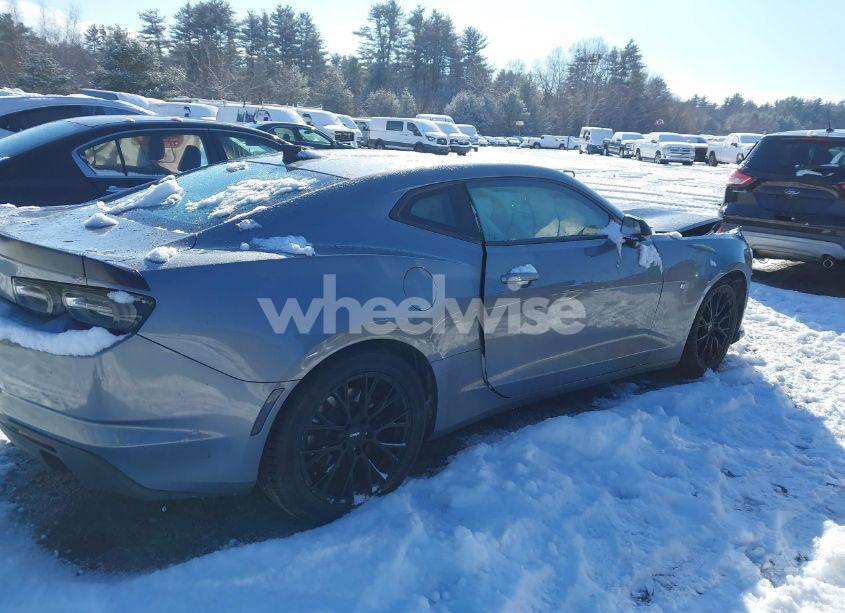 Photo 13 of 2019 Chevrolet Camaro 2LT (VIN 1G1FC1RX8K0127503)