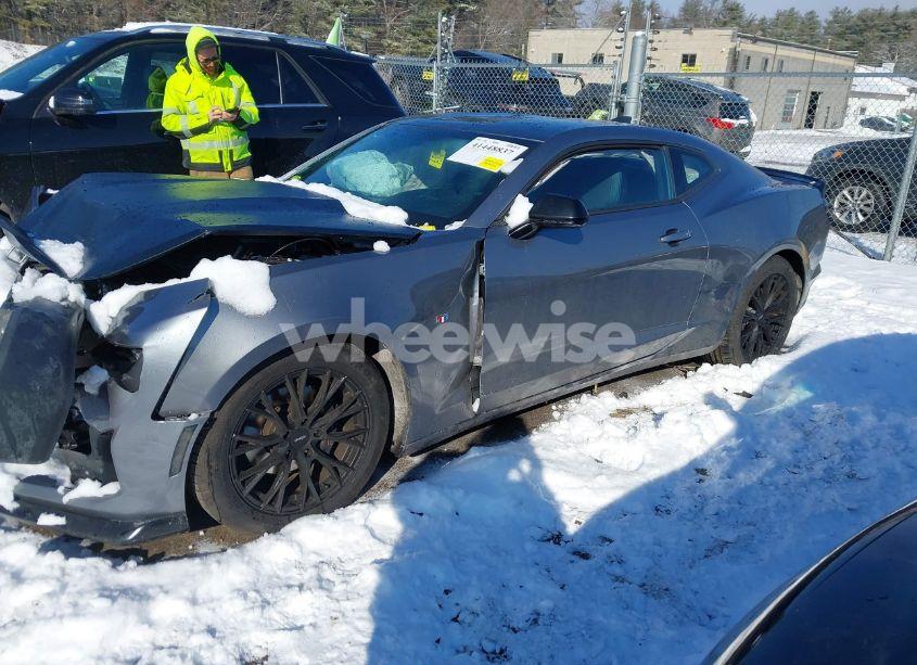 Photo 14 of 2019 Chevrolet Camaro 2LT (VIN 1G1FC1RX8K0127503)