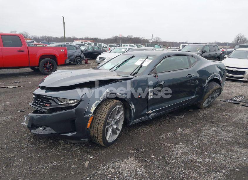 Photo 2 of 2021 Chevrolet Camaro RWD 2LT/RWD 3LT (VIN 1G1FC3DX2M0110427)