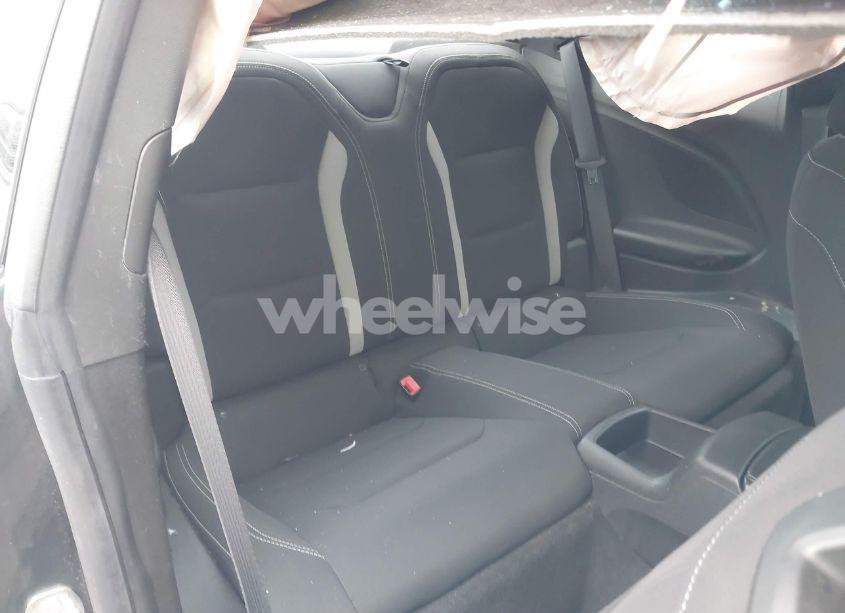 Photo 8 of 2021 Chevrolet Camaro RWD 2LT/RWD 3LT (VIN 1G1FC3DX2M0110427)