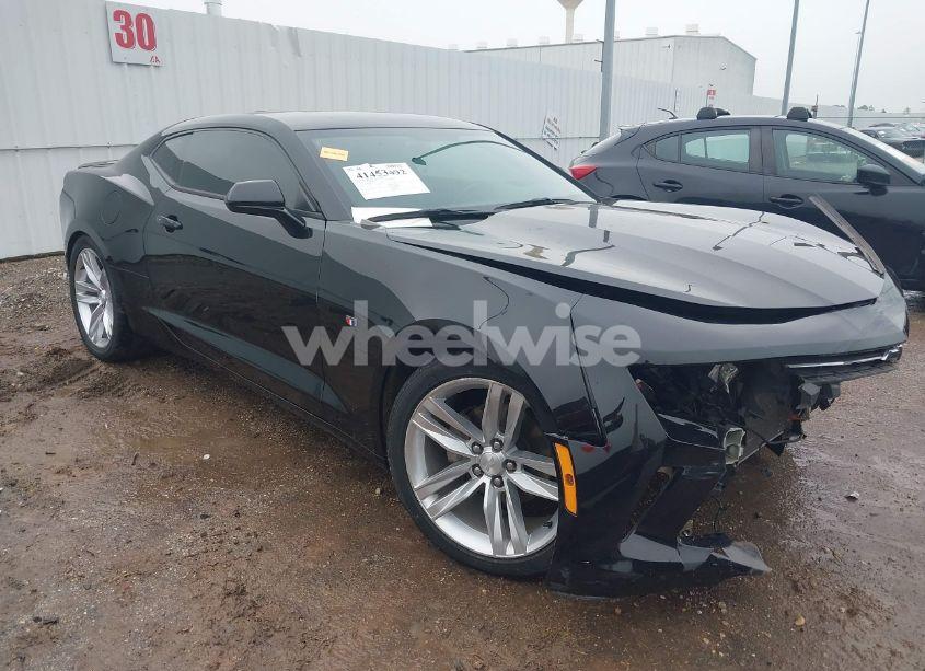 2016 Chevrolet Camaro 2LT (VIN 1G1FD1RS0G0191317) main photo